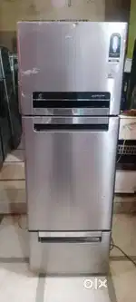 Hy I'm selling new looking fridge