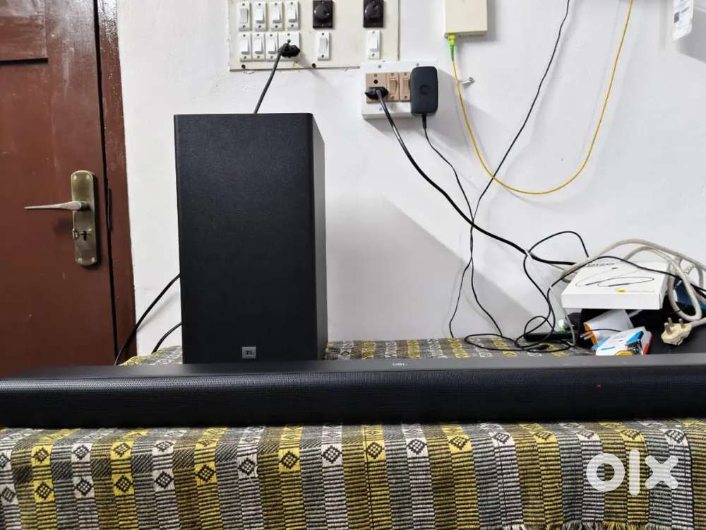 JBL Cinema SB590 Deep bass 3.1 440w soundbar