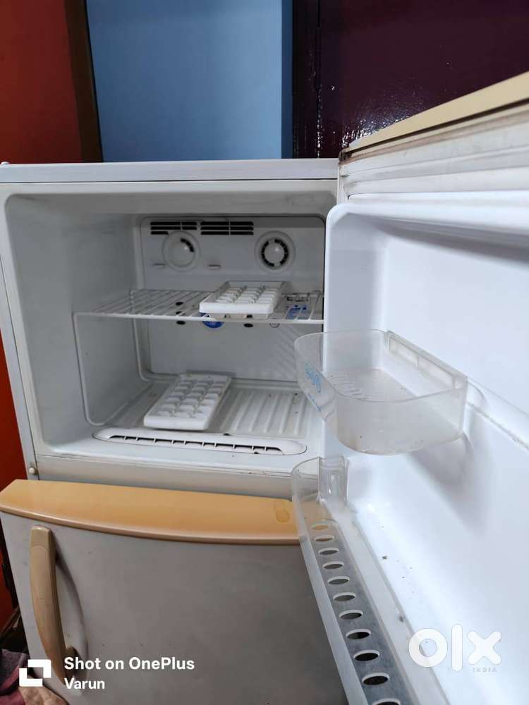 LG double door fridge 15 years old in working condition