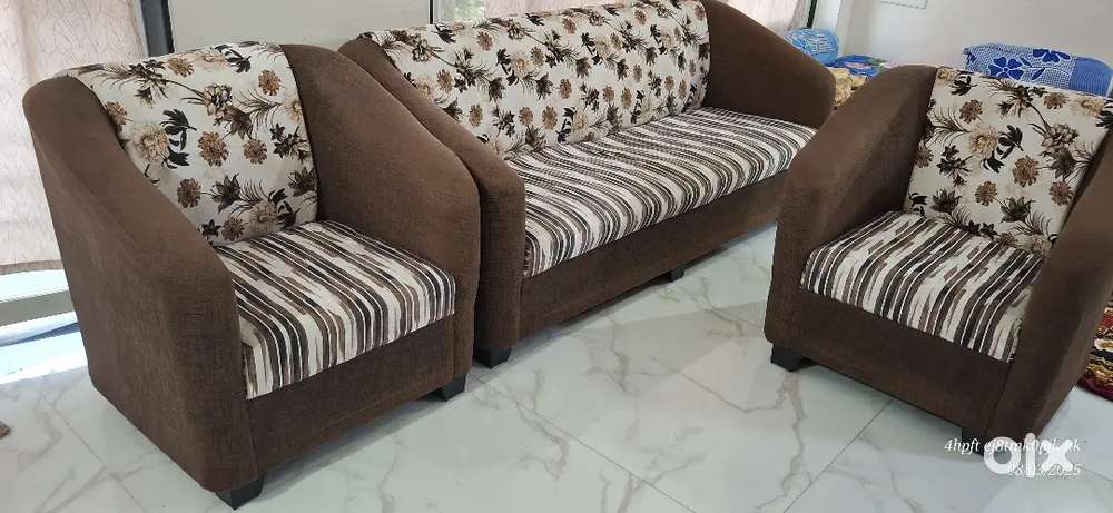 5 seater Sofa set (1+1+3) for sale