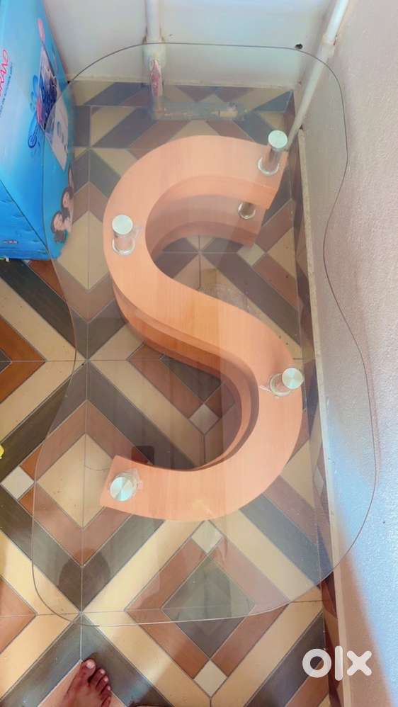 Teapoy with 2 stools