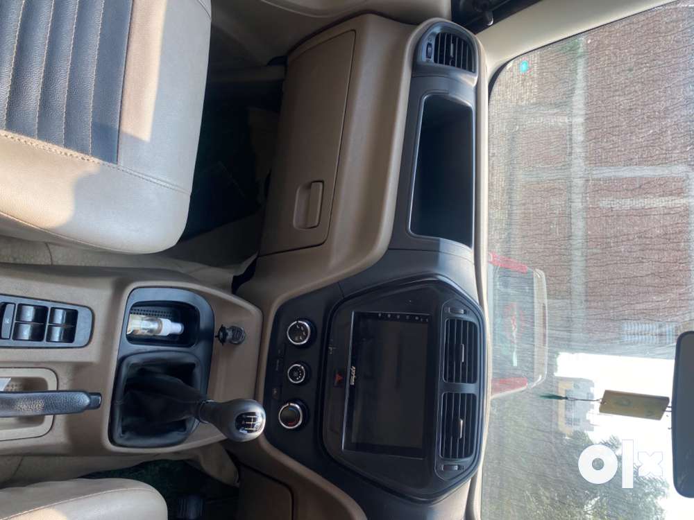 Mahindra XUV300 2016 Diesel Well Maintained