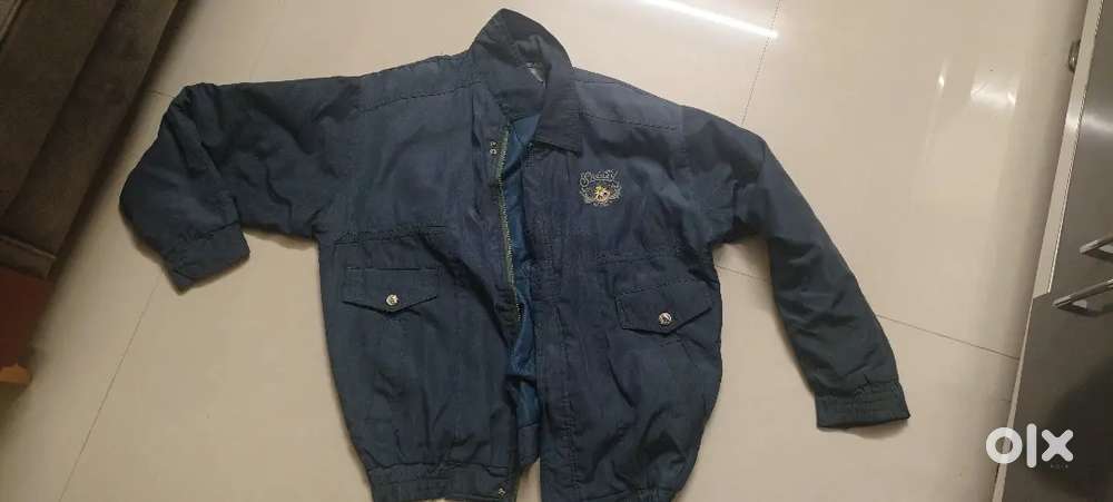 Jacket. Good condition( potrait frame for free)