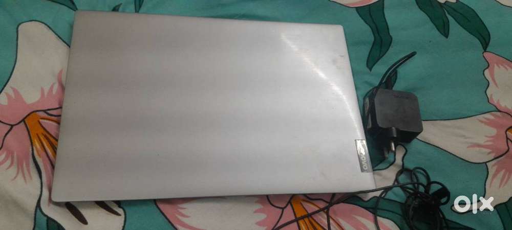 Lenovo good condition laptop no damage with charger