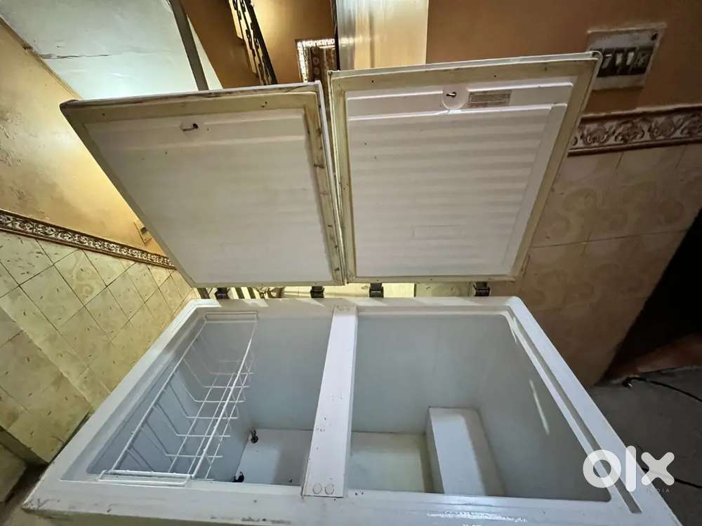 D fridge 300 ltr good condition