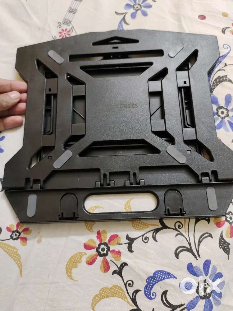 Laptop stand 1 day old