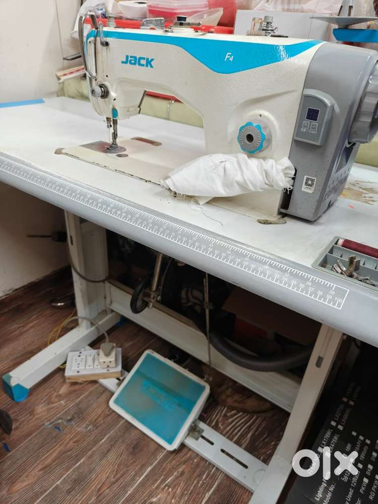 Jack f4 sewing machine