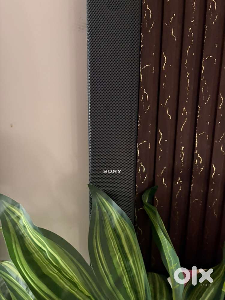 SONY SOUND BAR 1000 WATTS Good bass sounds