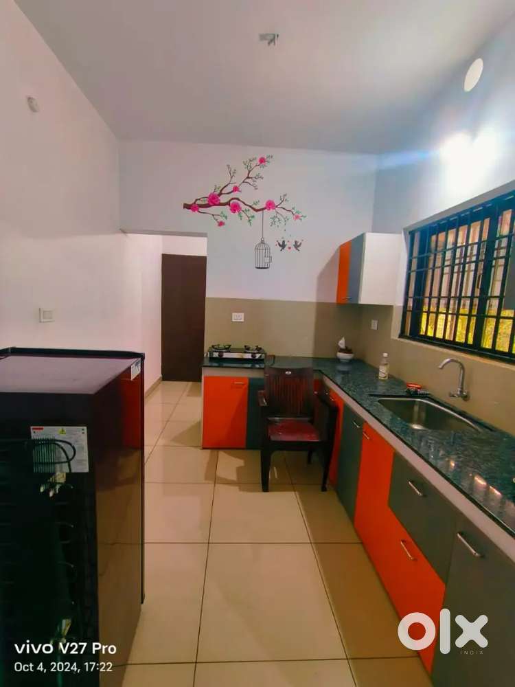 4 BACHILORS - 2BHK FURNISHED APARTMENT RENT AT KAKKANAD INFOPARK 4 KM