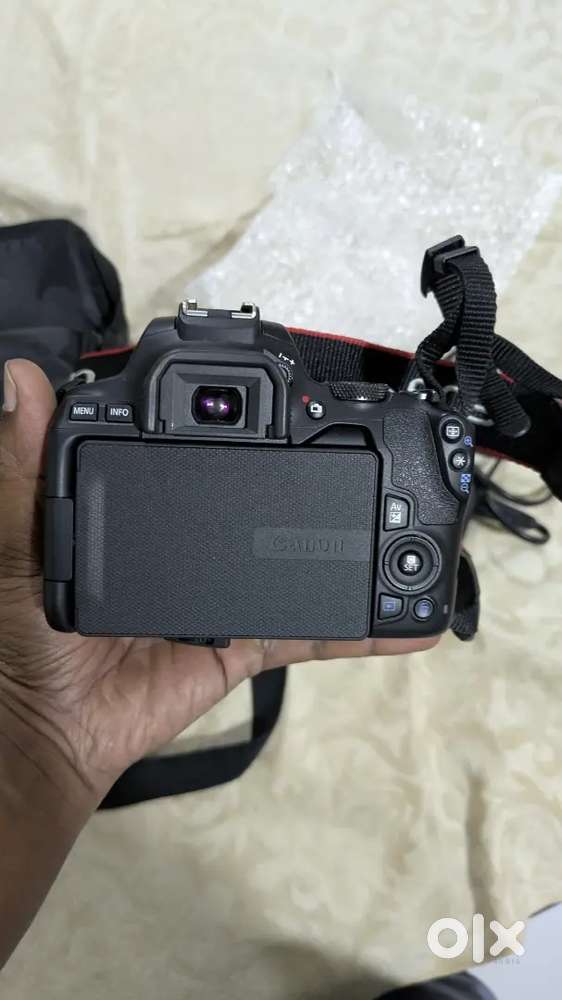 Canon 200D Mark 2 ( Brand new condition)
