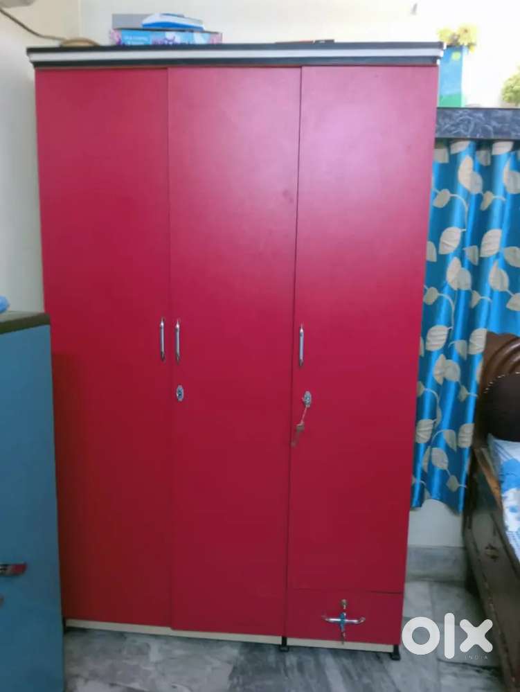 3 door wardrobe with 2 locker premium Almirah