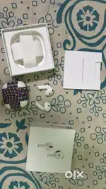 Apple Airpods 4 ANC with bill