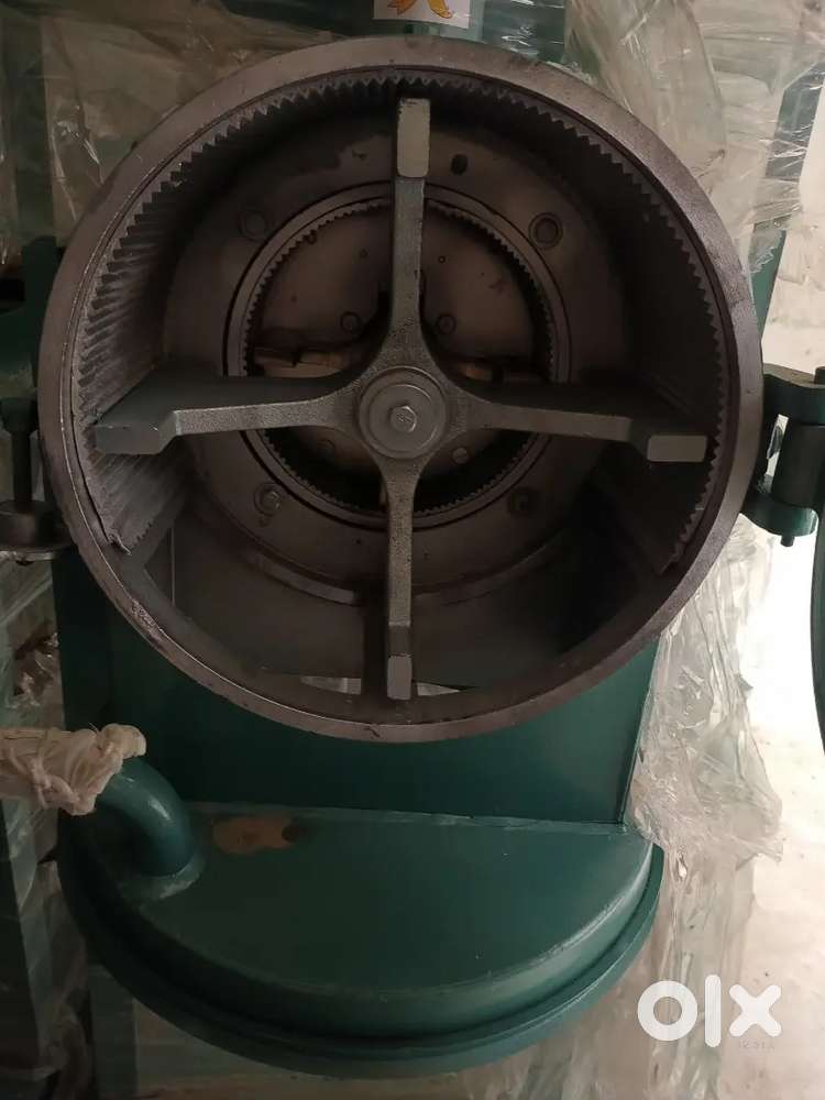 10 HP Pulvelizer Ata Chakki