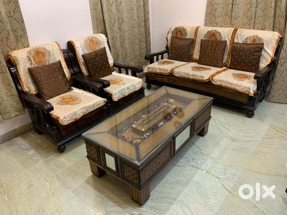 Five Sitter wooder Sofa & center table