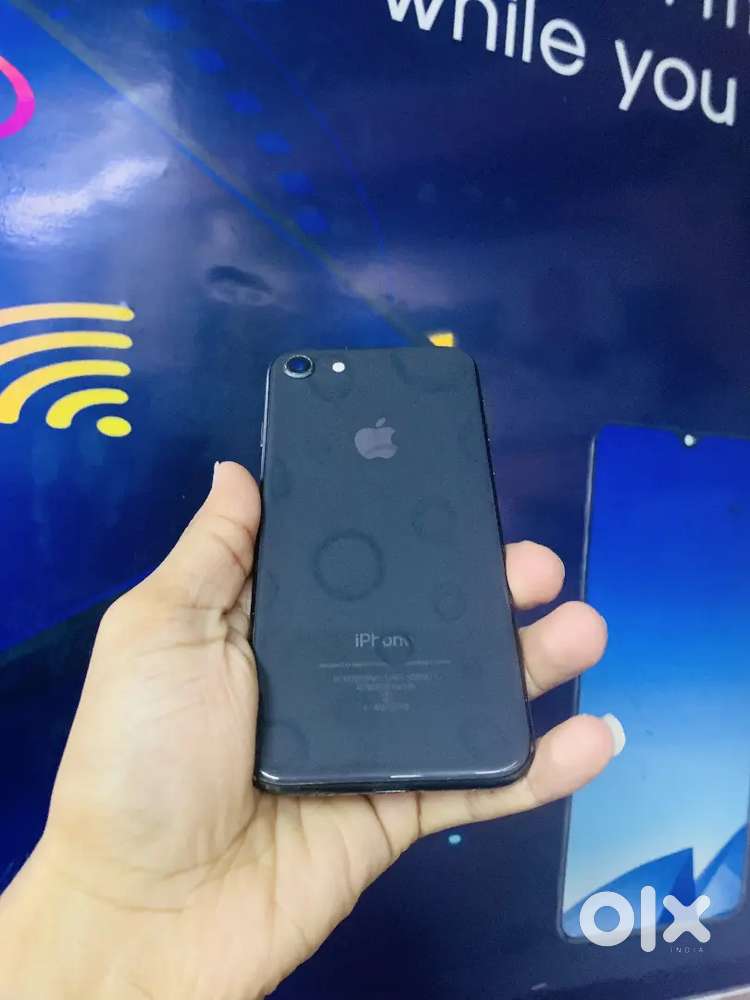 IPHONE 8  URGENT SALE