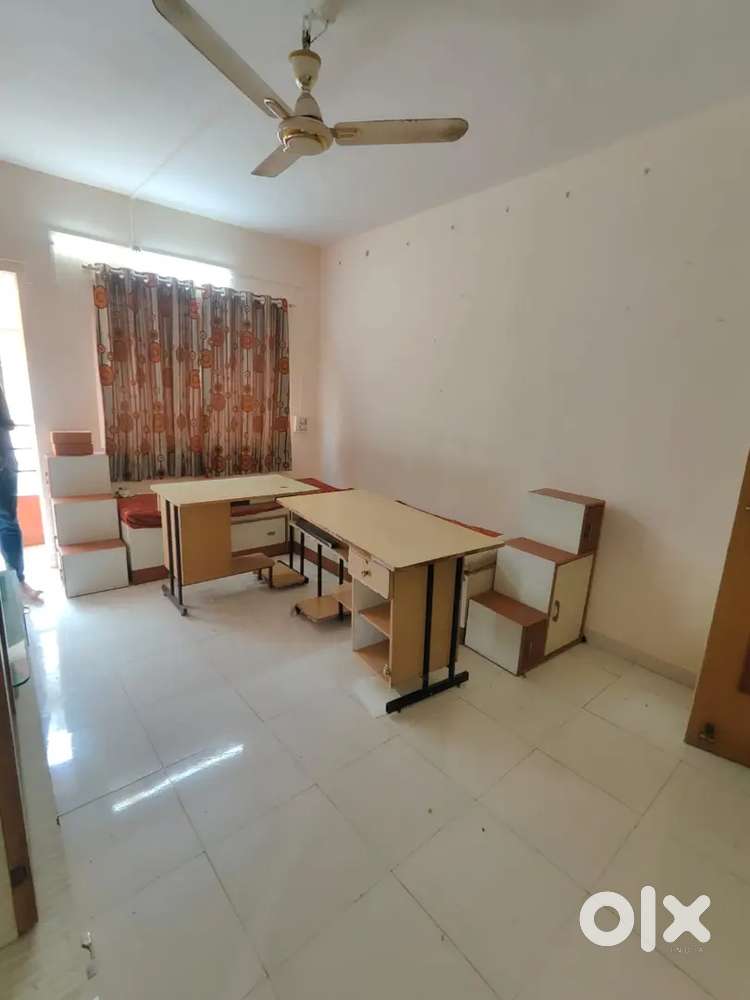 2bhk furniture only student flat rent pune Mumbai highway ambegaon
