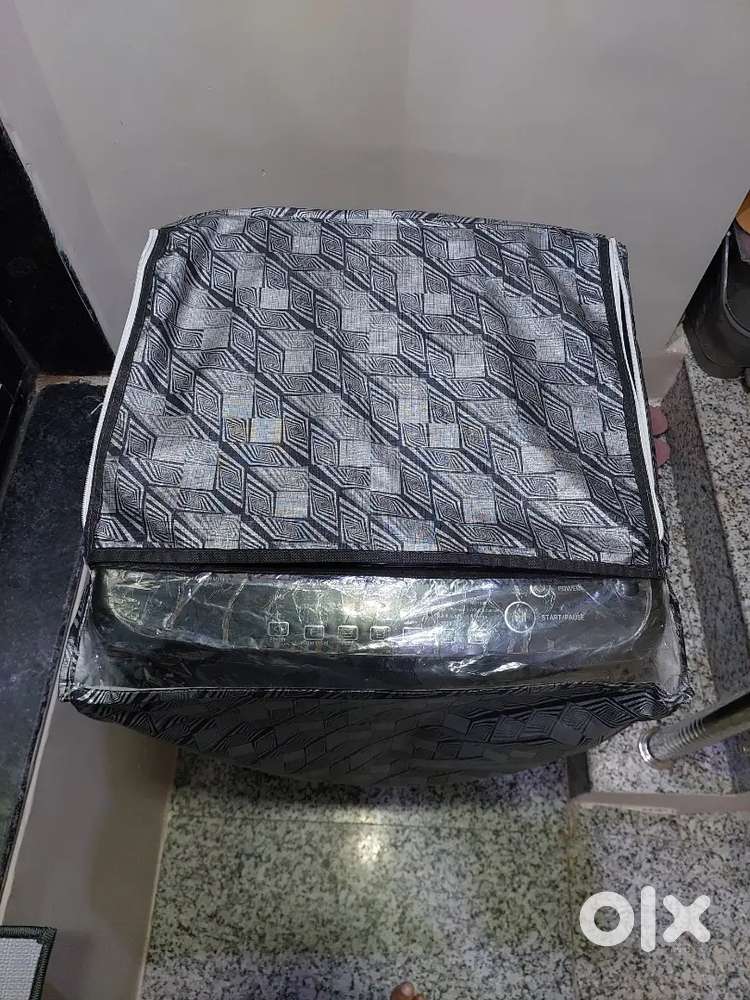 LG Fully Automatic Washing Machine With Cover