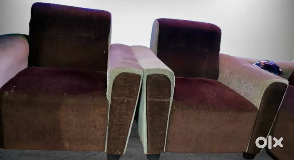 Comfort and cozy with 1+1+3 seater sofa