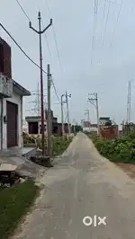 प्लॉट सस्ता और फुल वसावट मैं 7900/ रूपए गज आगरा मैं मीठा पानी 20 फीट r