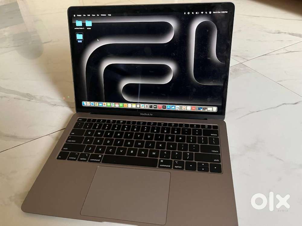 Apple MacBook Air 2019 (8GB/256GB) – Neat, Fully Functional, No Issues