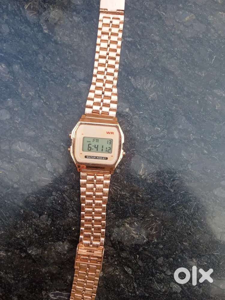 NEW vintage watch TIME,DAY,DATE, ALARAM, STOPWATCH, LIGHT, YEAR, MONTH