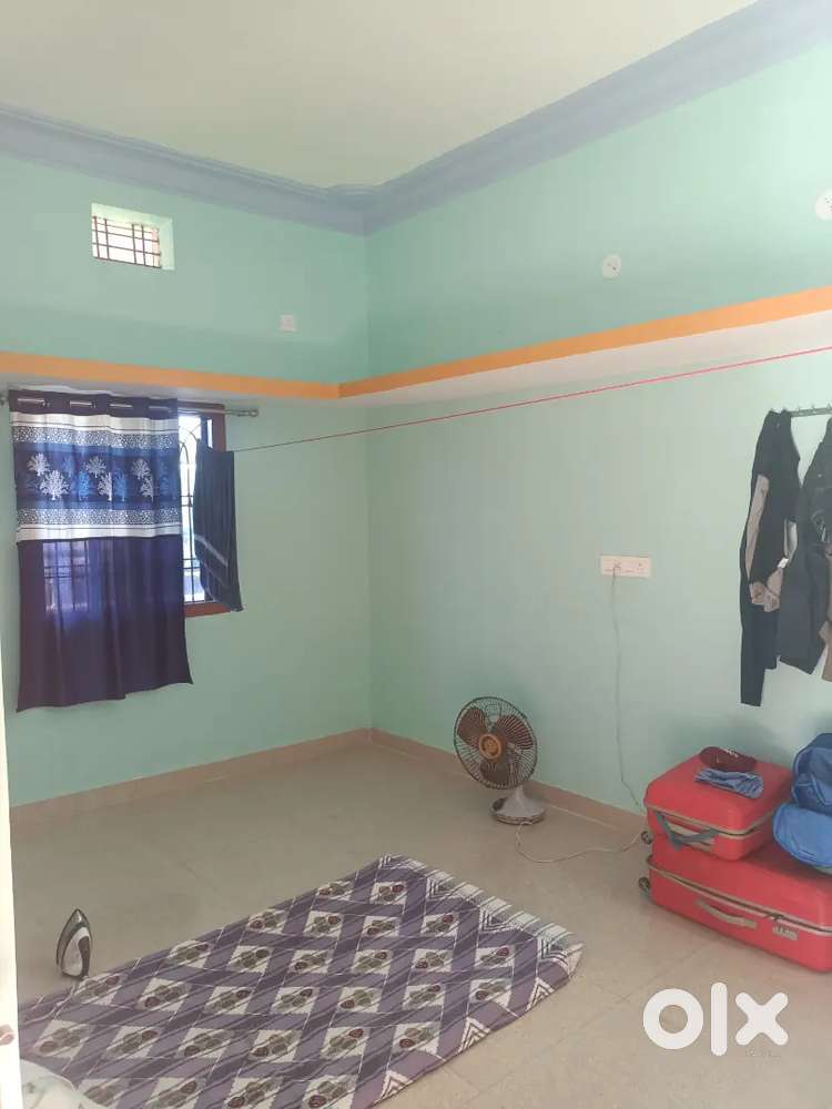 Need Roommate Bachelor Boys