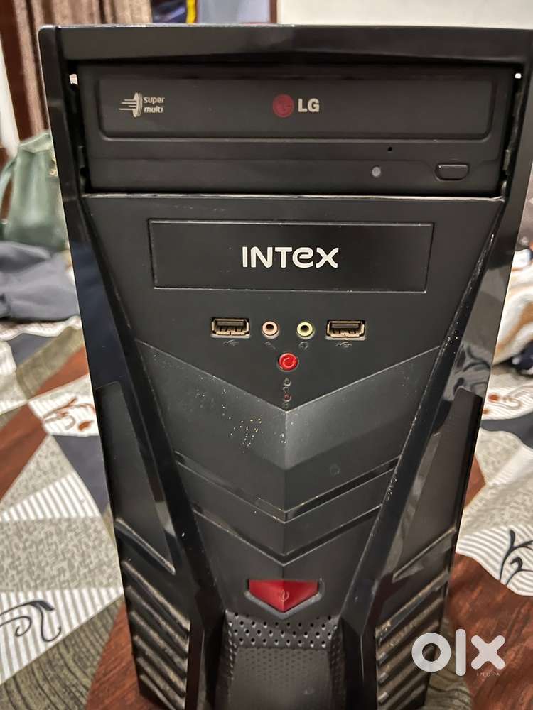 Cpu 3gb ram with 128gb ssd and 320gb hdd