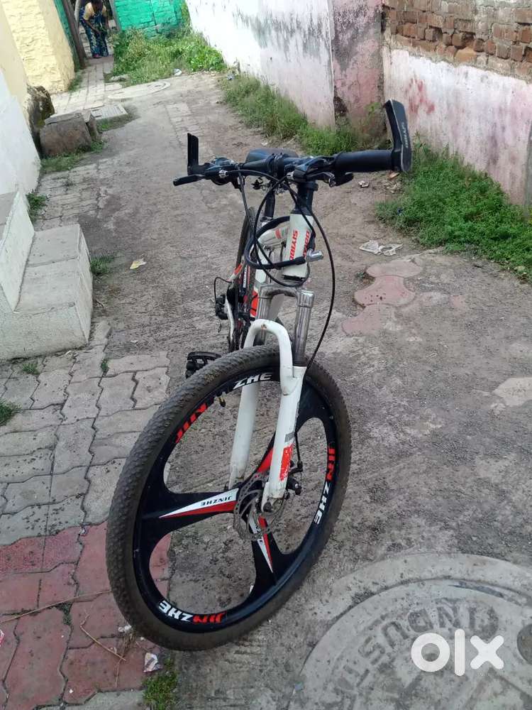 21 spead gear cycle and very good condition