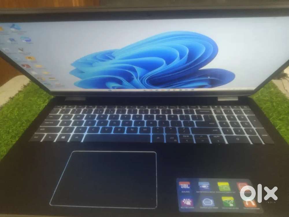 Dell Inspiron 5575 Ryzen 5 Laptop,8gb RAM with 256 GB NVME SSD