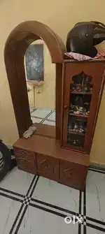 Dressing table