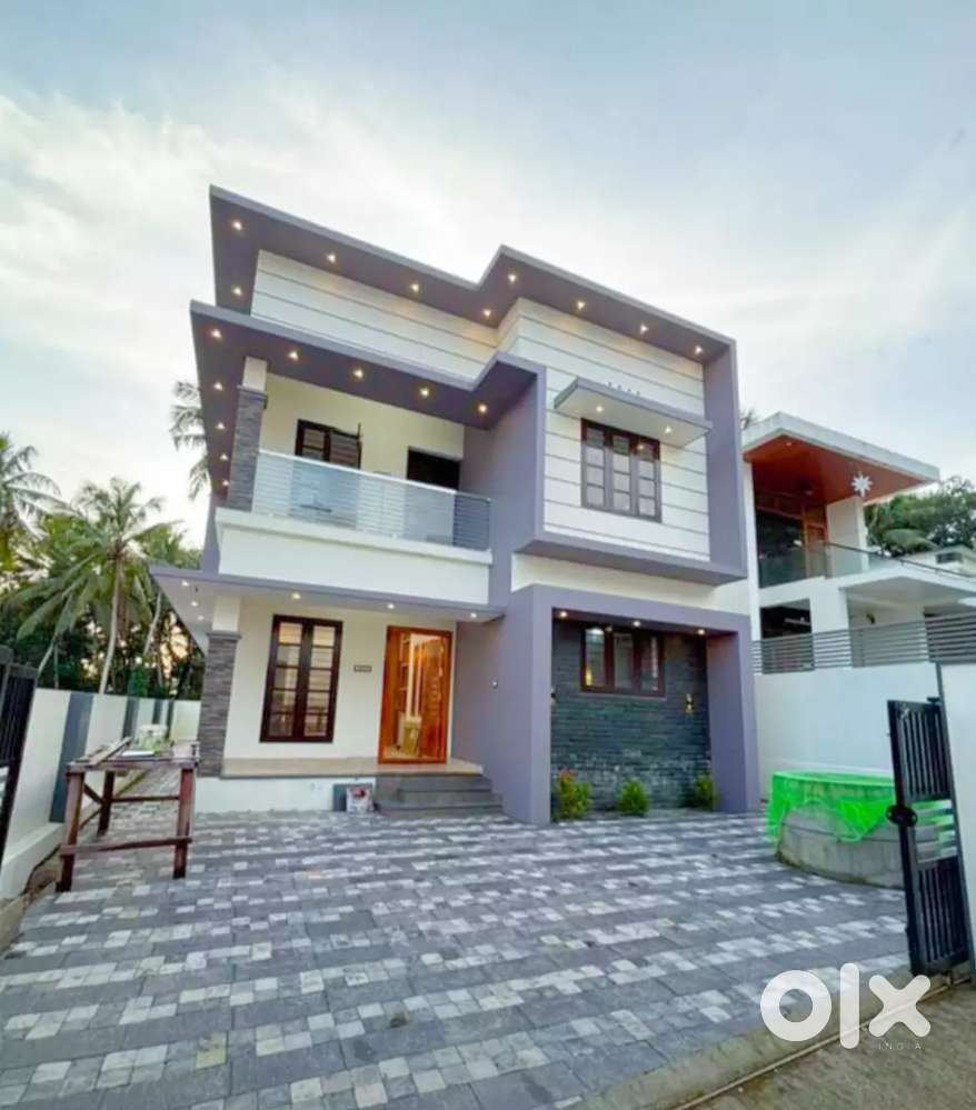 KAZHAKOOTTAM JUNCTION 500 METER NEW RED BRICK HOUSE