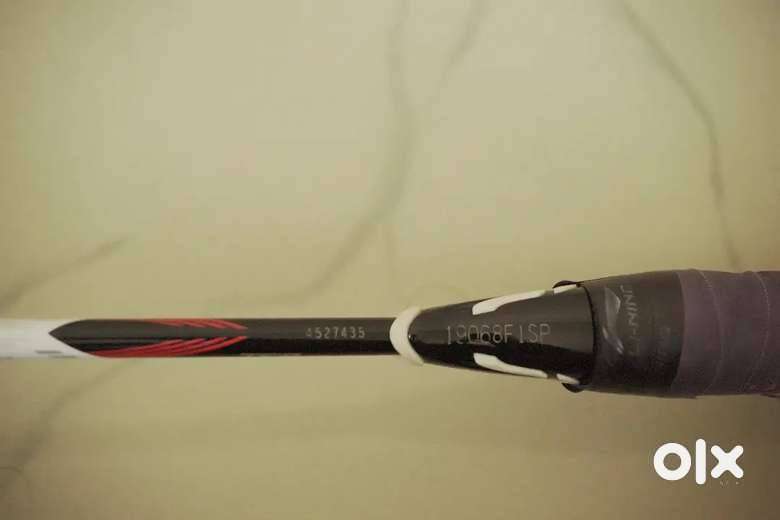 Badminton racket
