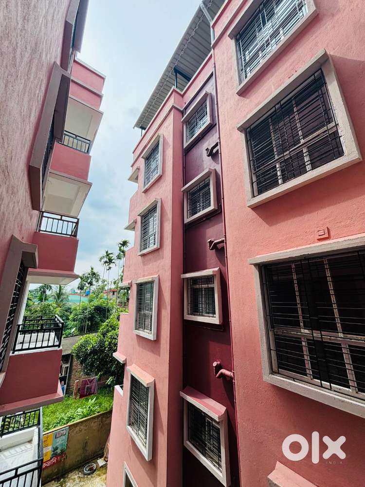 Ready To move flat with Mandir-800 meters from Rajarhat and Srcm Road