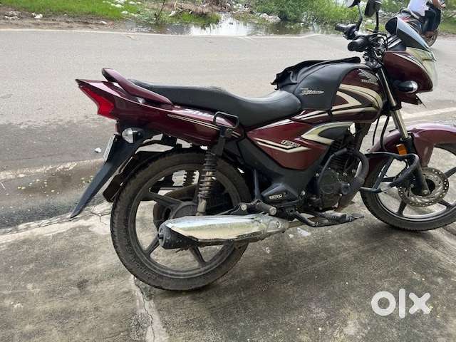 Honda Shine 2024 Model 6000km Excellent cntn Single ownr Rs75000 NB