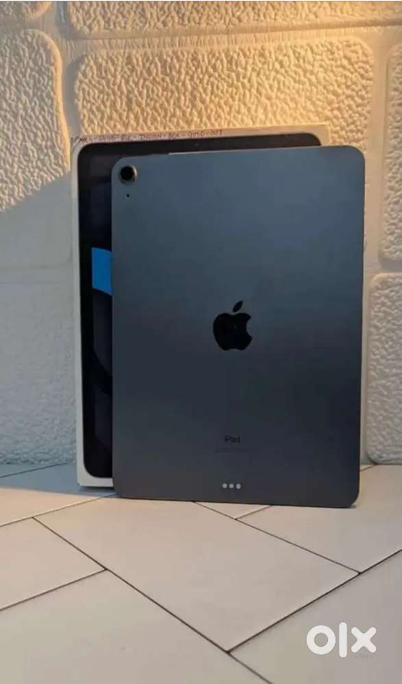 Want to sell my all new ipad air 4 64 gb in just 25000 with box