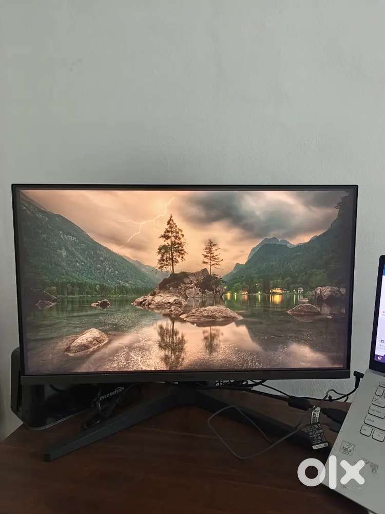 SAMSUNG 27 inch Full HD IPS Panel 
Flicker-Free,