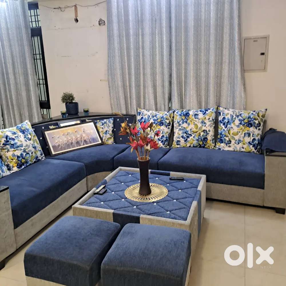 Fully furnished flat for rent in prime location hazratganj lucknow.