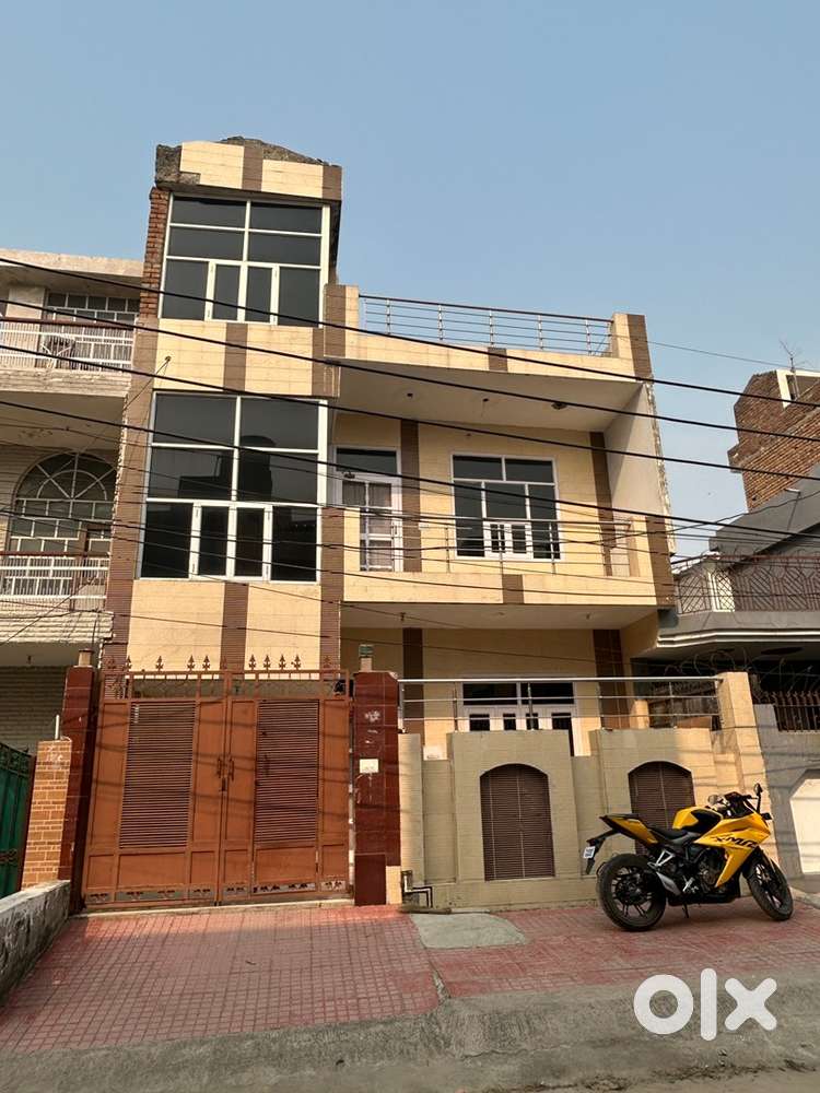Semi Furnished 2 Bhk in Sector 6