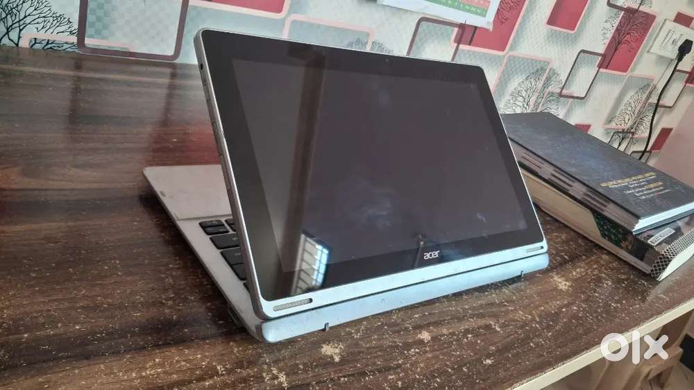 Touch screen laptop