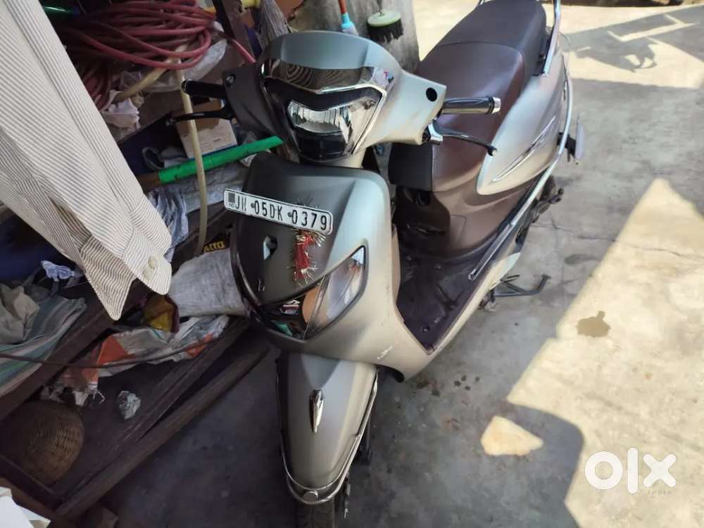 Hero Pleasure+ in excellent condition.