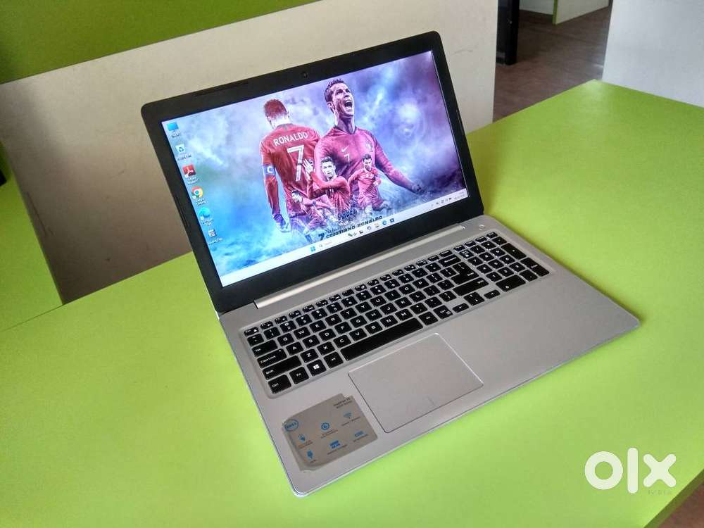 Dell i7-8th Gen (256GB SSD/8GB DDR4 RAM) 15.6 Widescreen Laptop