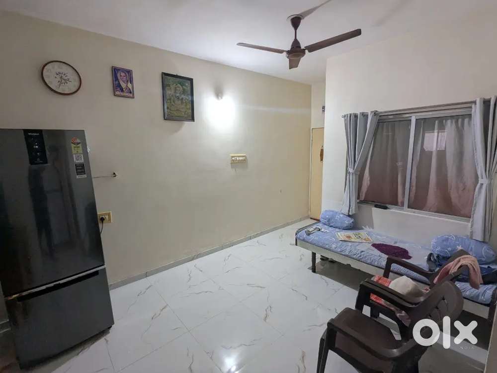 2 BHK near 80 feet road