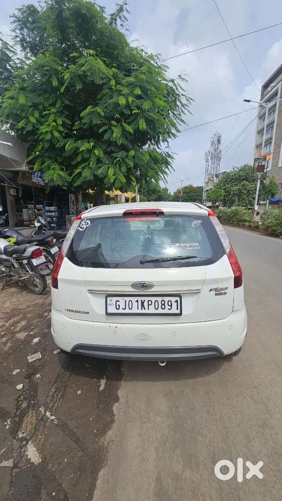 Ford Figo 2011 Diesel 142000 Km Driven