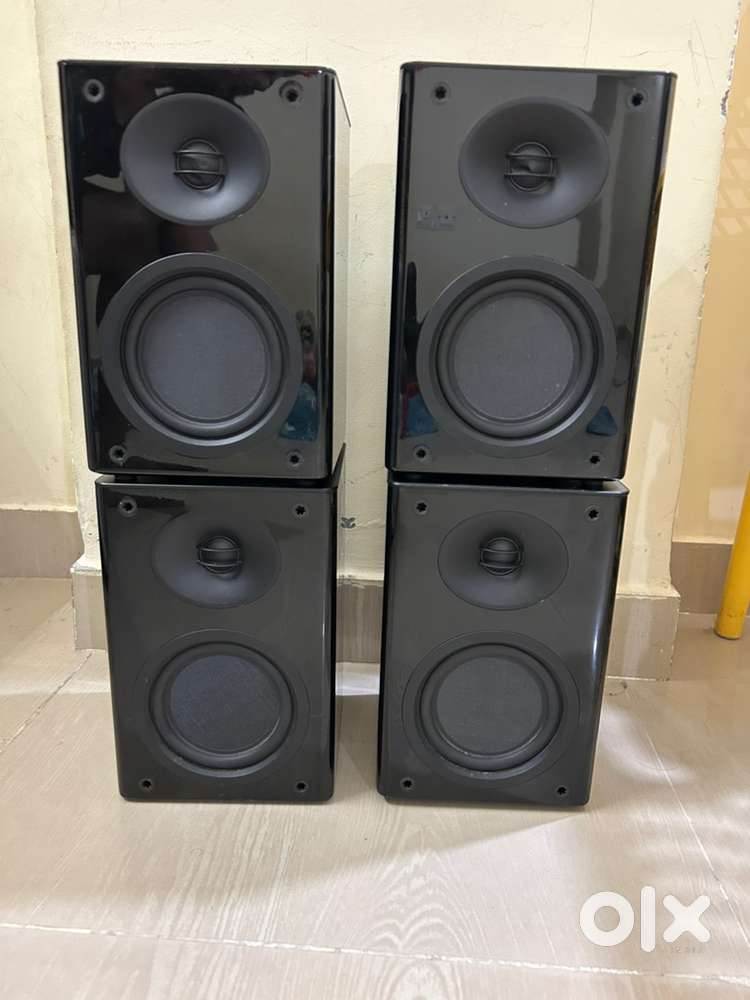 Harmon Kardon Bookself speakers