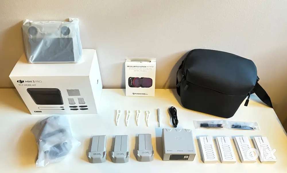 DJI Mini 3 Pro Fly More Combo 4K drone camera Good condition Extra