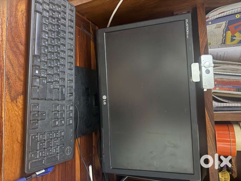 HP computer PC with keyboard mouse and Monitor