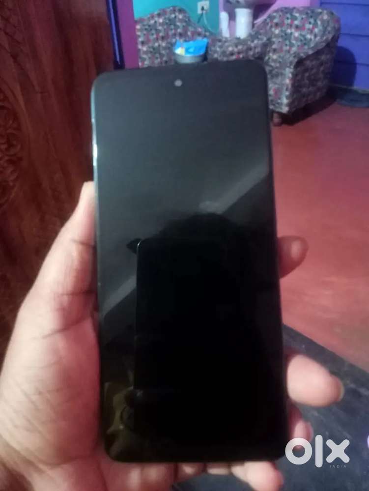 Model-Motorola g62 5g , Ram-6gb, Rom-128gb , Battery- 5000Mh