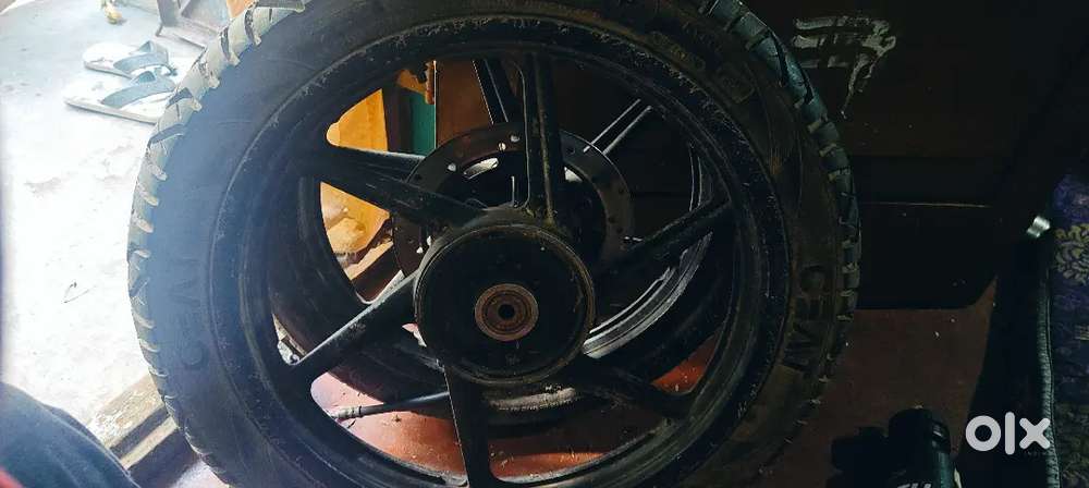 Tyre and Wheel Set (100/90-18 56P)(90-90-17 49P)