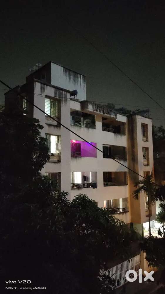 Looking for roommates males or females to share 2bhk flat