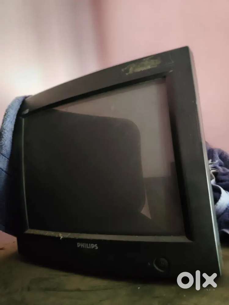 Dinning table glass,woodfurnitureset,old computer